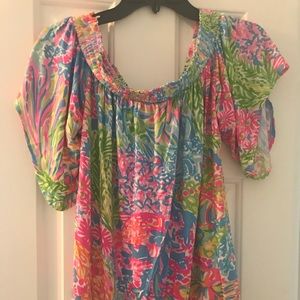 Size Large Women’s Lilly off-the-shoulder cotton